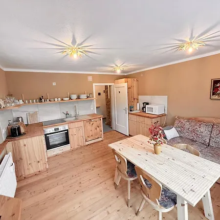 Sonnenplatz Ploninger Apartman *